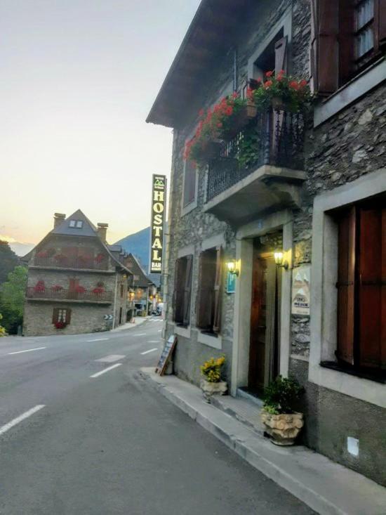Alojamiento Rural Ostau Era Nheuada Aubert Exterior photo